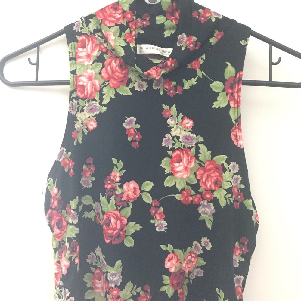 Turtle neck tank top